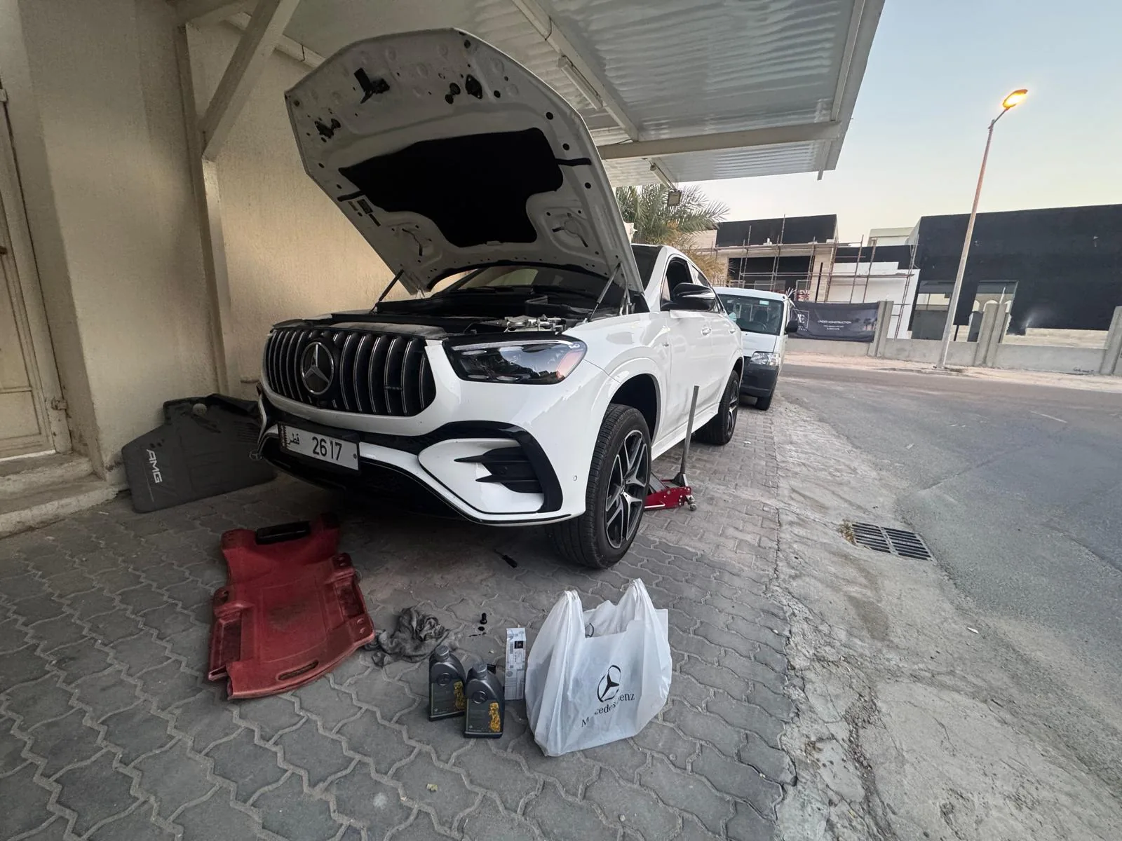 Mercedes service on location in Doha